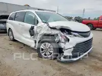 2026 Toyota SIENNA фото