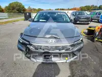 2026 Hyundai Elantra фото