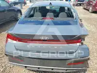 2026 Hyundai Elantra фото