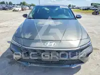 2026 Hyundai Elantra photo