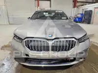 2027 BMW 530 фото