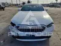 2027 BMW 530 фото
