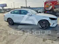 2027 BMW 530 фото
