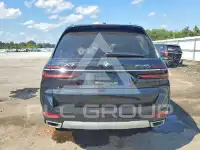 2027 BMW X7 photo