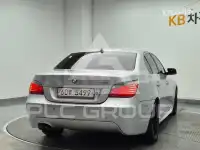 2009 BMW 523