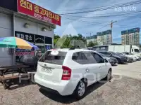 2009 KIA Carens