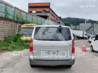 2009 Hyundai Starex