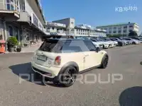 2010 Mini COOPER