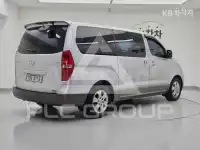 2010 Hyundai Starex