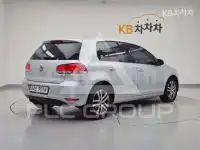2010 Volkswagen GOLF