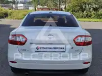 2010 Renault SM3