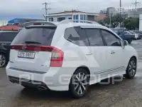 2011 KIA Carens