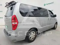 2011 Hyundai Starex