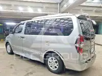 2011 Hyundai Starex