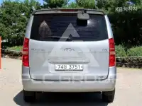 2011 Hyundai Starex