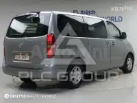 2011 Hyundai Starex