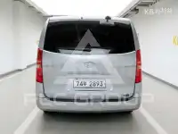 2011 Hyundai Starex