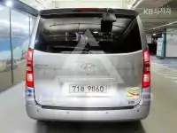 2011 Hyundai Starex