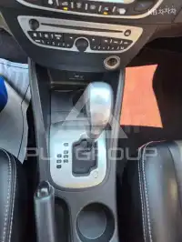 2011 Renault SM3