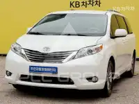 2012 Toyota SIENNA