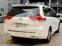 2012 Toyota SIENNA