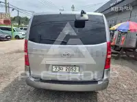 2012 Hyundai Starex