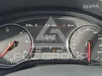 2014 Audi A8