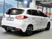 2015 KIA Carens