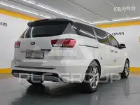2015 KIA Carnival