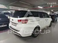 2015 KIA Carnival
