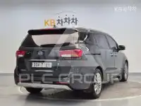 2015 KIA Carnival