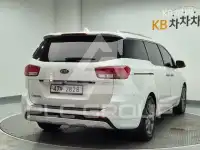 2015 KIA Carnival