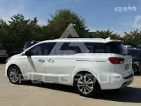 2015 KIA Carnival