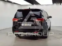 2015 KIA Carnival
