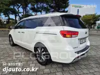 2015 KIA Carnival