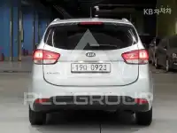 2016 KIA Carens
