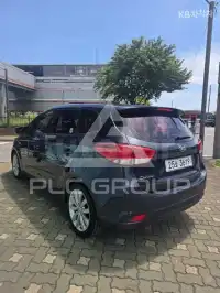2016 KIA Carens