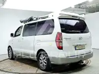 2016 Hyundai Starex