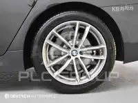 2017 BMW 523