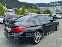 2017 BMW 523