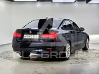 2017 BMW 330