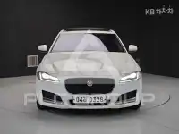 2017 Jaguar XF