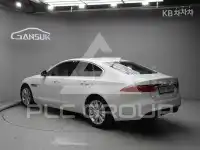 2017 Jaguar XF