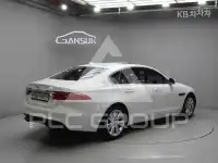 2017 Jaguar XF
