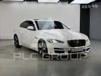 2017 Jaguar XE