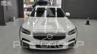 2017 Volvo V90