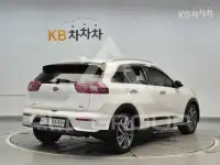 2017 KIA Niro