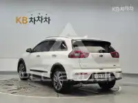 2017 KIA Niro