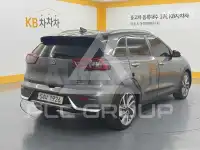 2017 KIA Niro