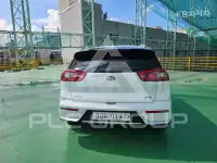 2017 KIA Niro